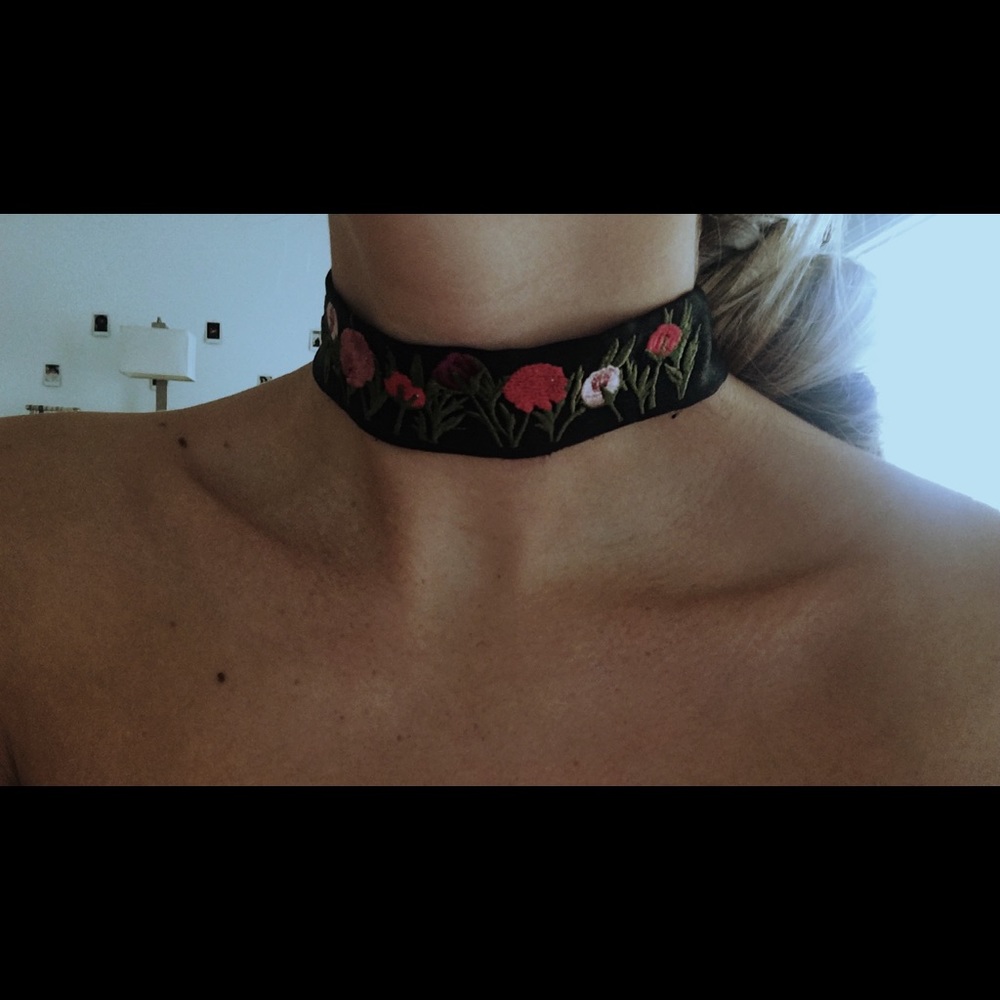 Reversible Silk Floral & Black Choker